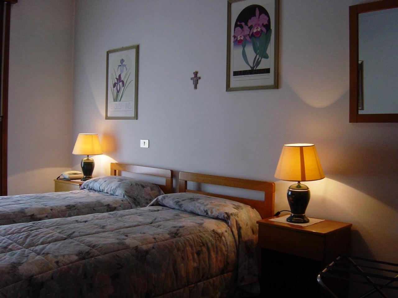 Hotel Rizzi Monticello Conte Otto Экстерьер фото