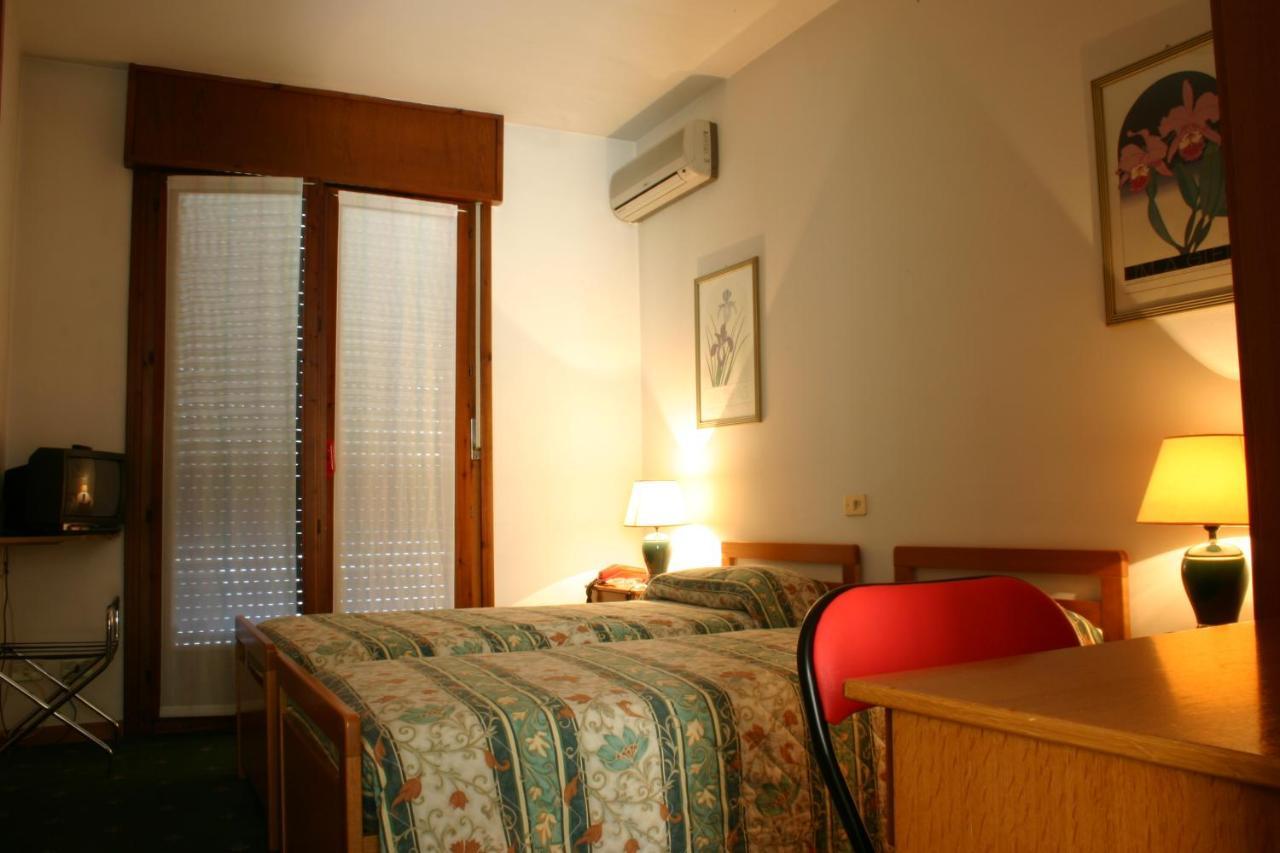 Hotel Rizzi Monticello Conte Otto Экстерьер фото